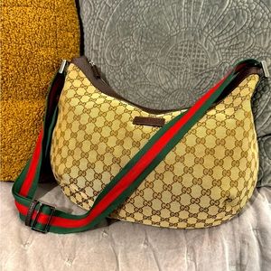 Gucci Crossbody bag